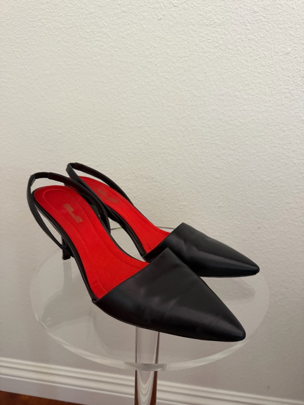 Diane von Furstenberg Black Leather Pointed Slingback Heels with Red Accents - Picture 2 of 8
